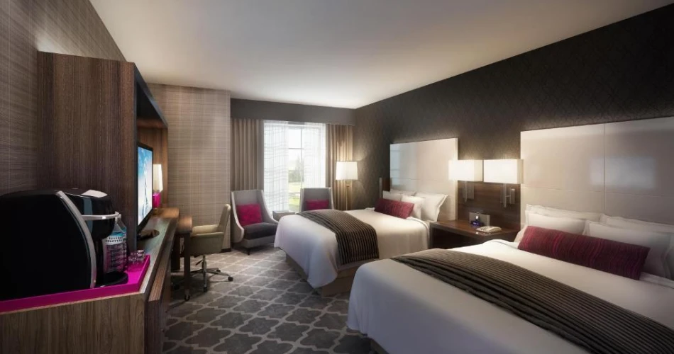 Unforgettable Stays Near Graceland: Where Elvis Fans Should Rest Their Heads

